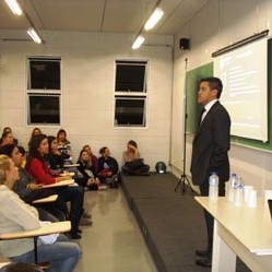 Planejador Financeiro Rogério Nakata Faculdades Anhanguera Maio 2012
